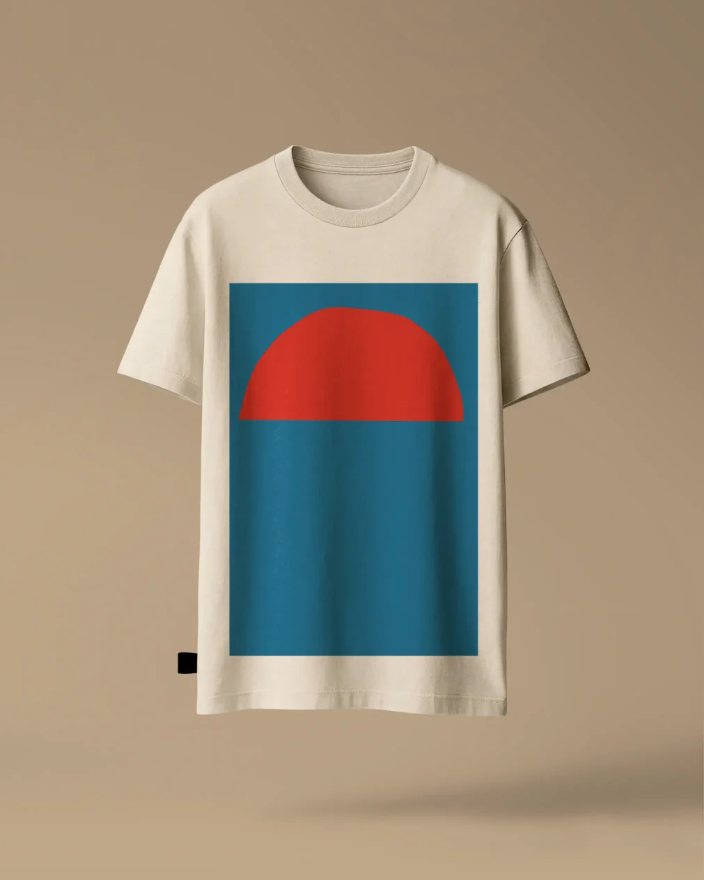 Kotoiaren kolore naturala duen kamiseta